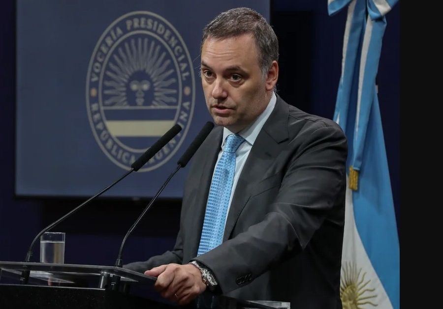 Con el apoyo de Milei, Karina y el Gabinete: Adorni se presentará en el Congreso