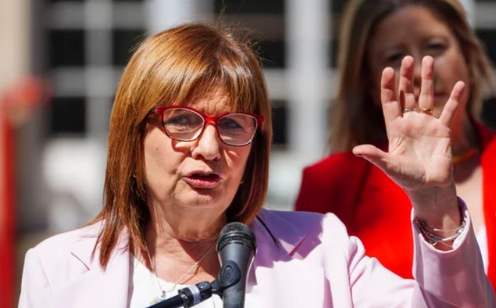 Bullrich busca acuerdos en el Senado para aprobar la reforma laboral