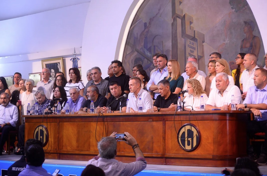 Revés para la CGT: la Justicia rechazó el amparo contra el traspaso del Fuero Laboral a la ciudad de Buenos Aires | Política