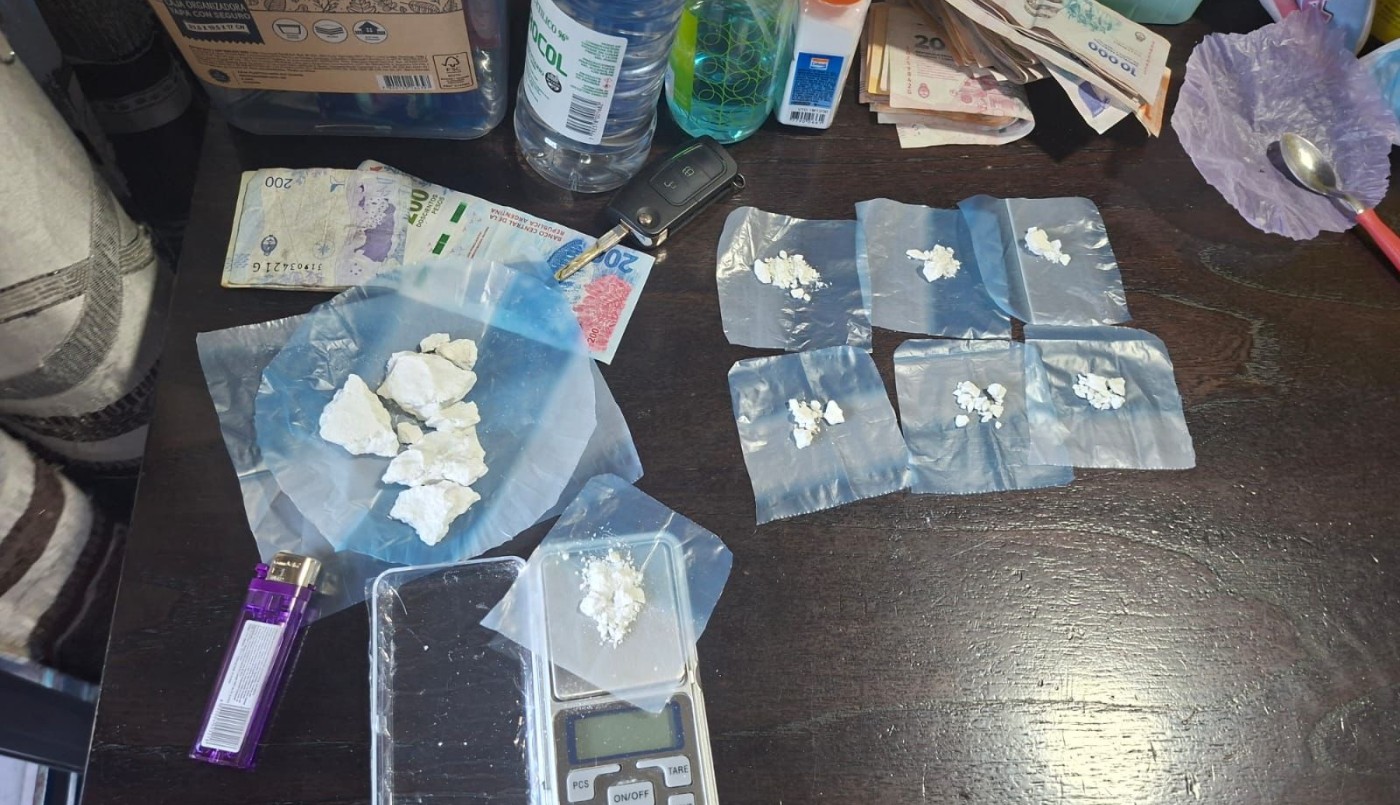 Cerraron dos búnkers en el barrio 1-11-14 y secuestraron cocaína y paco: detuvieron a cinco personas | Actualidad