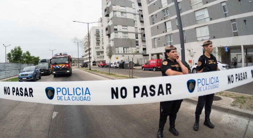 Vecinos afectados por el derrumbe en Parque Patricios cuestionaron la seguridad del complejo: "Encontramos puertas violentadas" | Actualidad