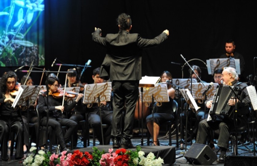 Edelweiss Orchestra llega al Teatro Opera On con "ABBA Sinfónico" | Espectáculos