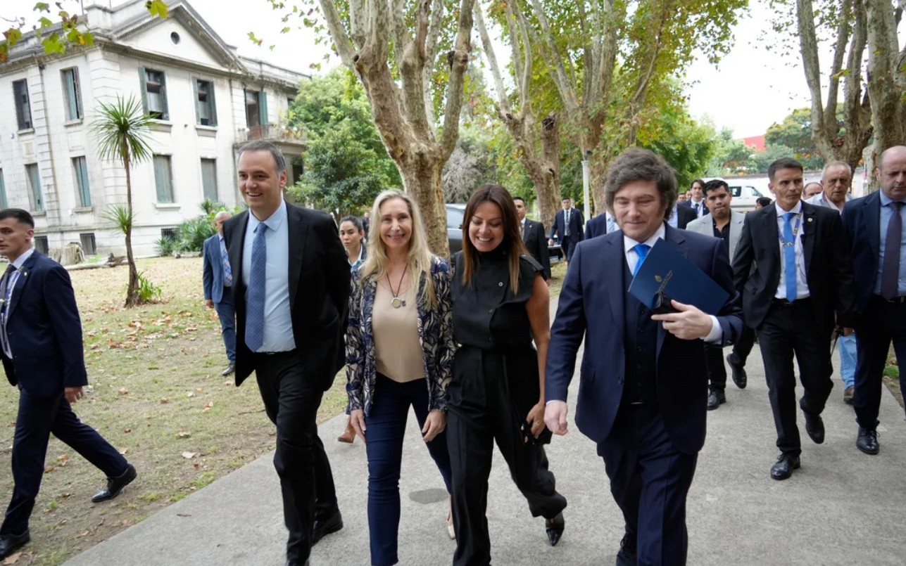 Reunión de Gabinete: Milei volvió a respaldar a Adorni | Política