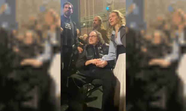Charly García fue a ver a Elena Roger en “Invasiones I: No bombardeen Buenos Aires” | Espectáculos