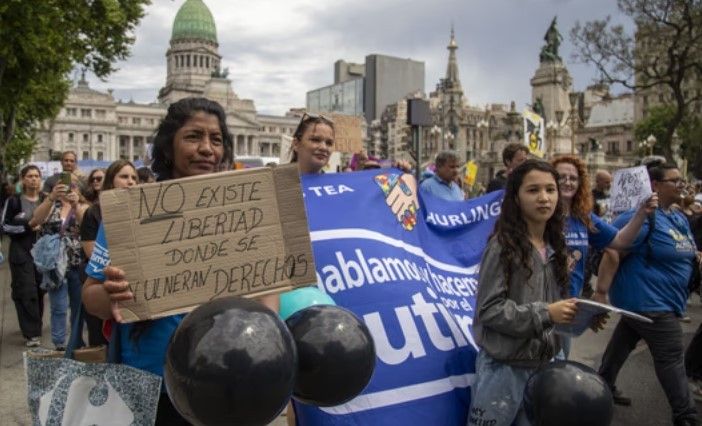 Trabajadores de la salud, sindicatos y organizaciones sociales marchan a Plaza de Mayo | Política