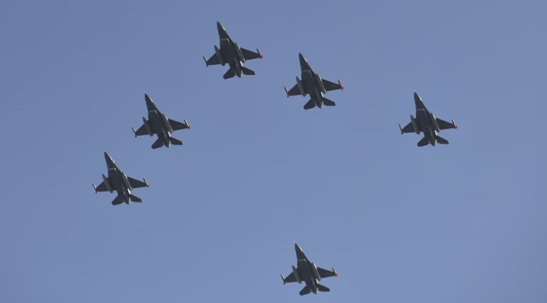 Polémica por adquisiciones de la Fuerza Aérea: sobreprecios y falta de controles | Política