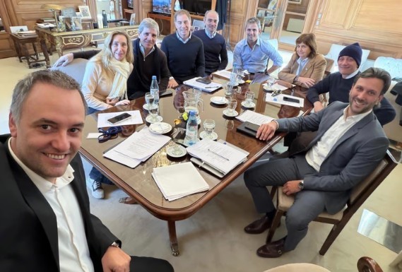 En medio de la interna, se reunió la mesa política del Gobierno con eje en la agenda legislativa | Política