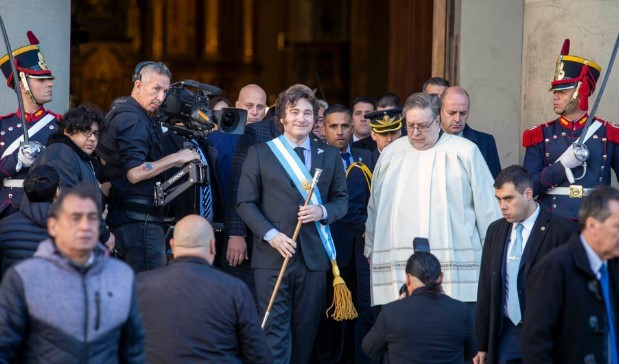 Milei asiste al Tedeum y ensaya una foto de unidad, pese a la interna y la ausencia de Villarruel | Política