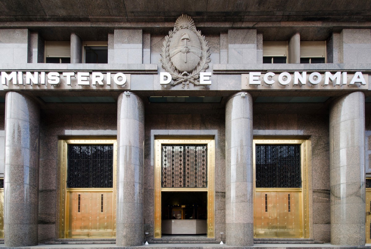 El riesgo país perforó los 500 puntos: los bonos argentinos continuaron la mejora | Economía
