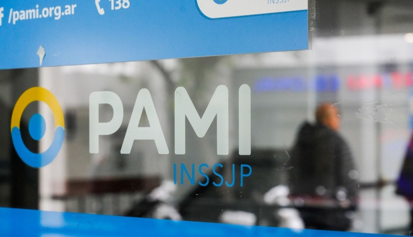 El Gobierno se endeuda y le gira $580.000 millones al PAMI | Política