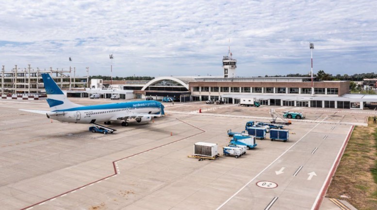 Rosario: intentaron tener sexo en un avión y terminaron detenidos por exhibicionismo | Actualidad