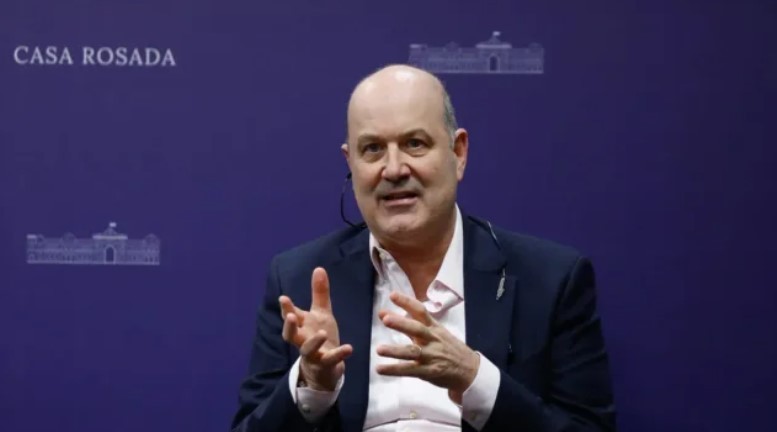 Sturzenegger afirmó que el Gobierno busca alcanzar los niveles salariales de Japón y Polonia | Política