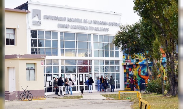 Horror en una universidad de Río Gallegos: un trabajador apuñaló a un alumno | Actualidad