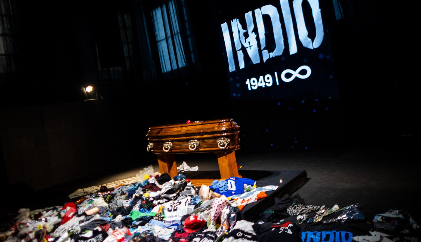 Una multitud le da el último adiós al 'Indio' Solari | Actualidad