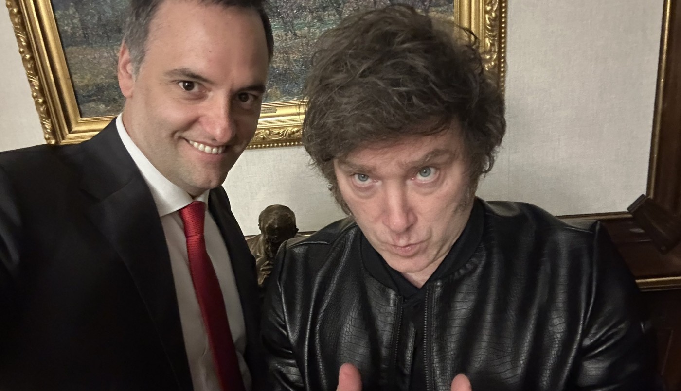 Javier Milei sostuvo su apoyo a Manuel Adorni a través de redes sociales | Política