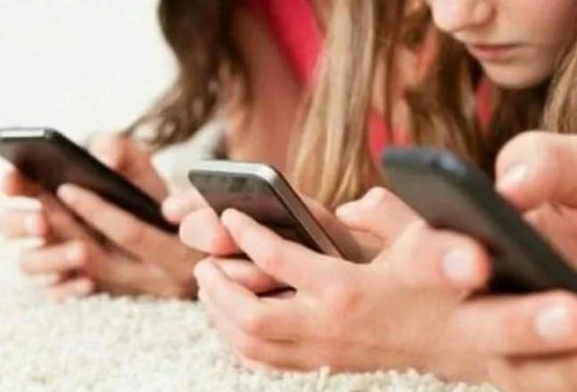 Prohibirán el uso de redes sociales a menores de 16 años en Reino Unido | Internacionales