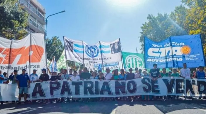 Termina la "Semana de ayuno" promovida por Pérez Esquivel: las dos CTA se movilizan a Plaza de Mayo | Política