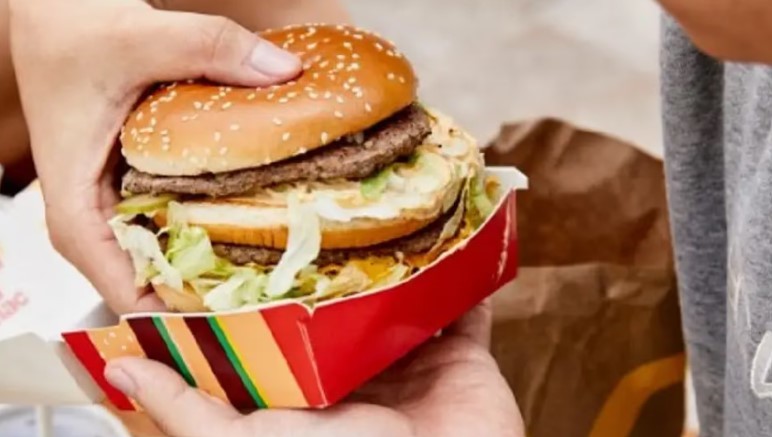 Santa Fe dio de baja la asistencia a una asociación civil que usaba fondos de la Tarjeta Institucional en McDonald's | Política