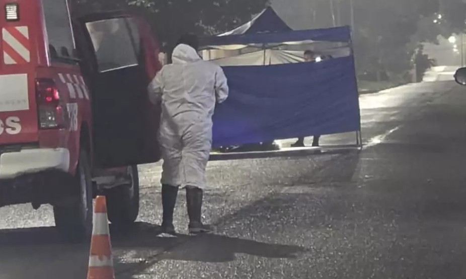 Atropelló a un hombre, lo mató y escapó: horas después su padre lo llevó a entregarse | Actualidad