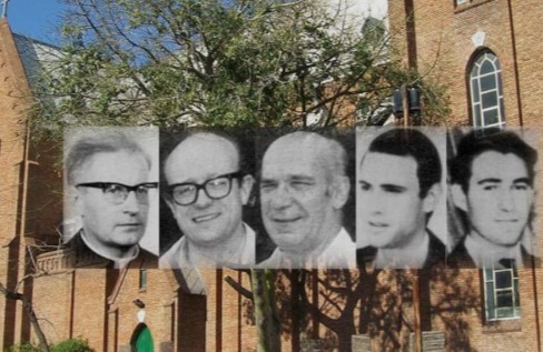 Llaman a indagatoria a cuatro policías federales por la Masacre de los Palotinos | Política