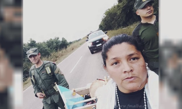 Salta: hace una caminata de más de 500 km en reclamo de justicia por las muertes de su hija y su nieta en la cesárea | Actualidad