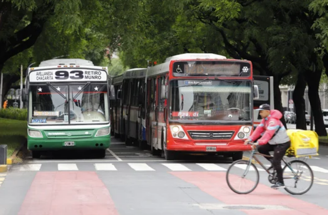 Paro general: los gremios del transporte se adhieren a la medida de fuerza de la CGT | Política