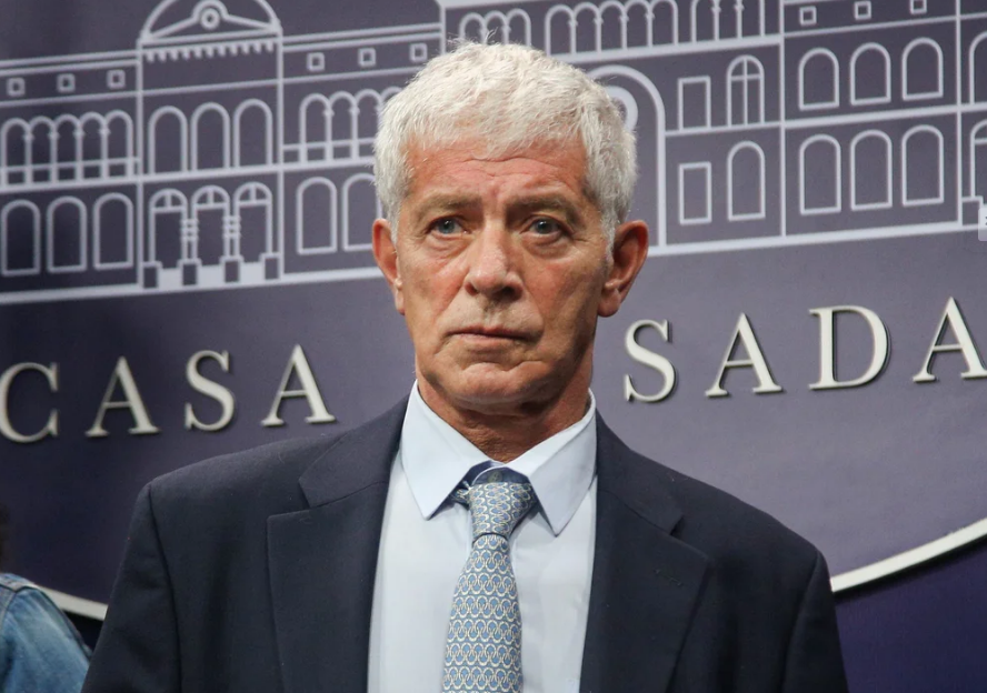 Ir a la cancha, al dentista y ver a su nieto: Cúneo Libarona enumeró los motivos de su renuncia | Política