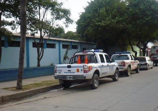 Detuvieron a un policía que trasladaba 74 paquetes de cocaína en el patrullero | Actualidad