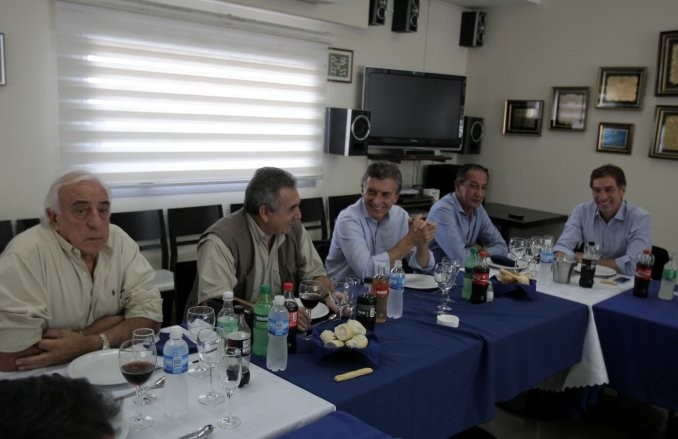 Macri prometió que seguirán las paritarias y se modificará Ganancias | Política