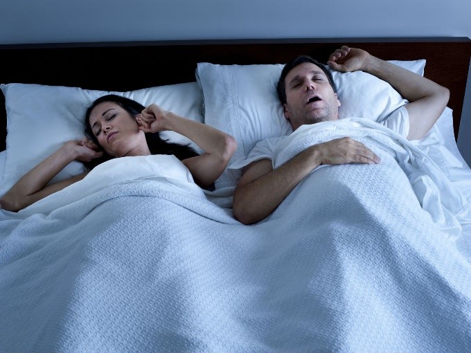 Cuatro sencillos ejercicios ayudan a rudicir los ronquidos | Actualidad