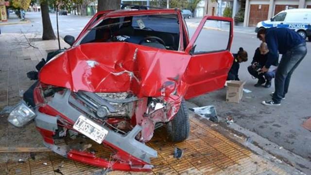 Atropelló a tres jóvenes e investigan si estaba alcoholizado | Actualidad