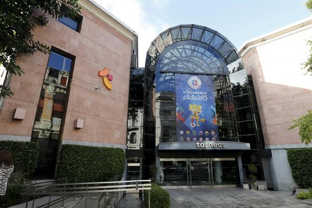 Escándalo de la FIFA: Interpol allanó Torneos en busca de documentación sobre empresarios prófugos | Deportes