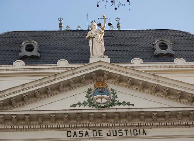 Obligan a jueza de Familia a tomarse licencia por "severas anomalías" en su desempeño | Actualidad