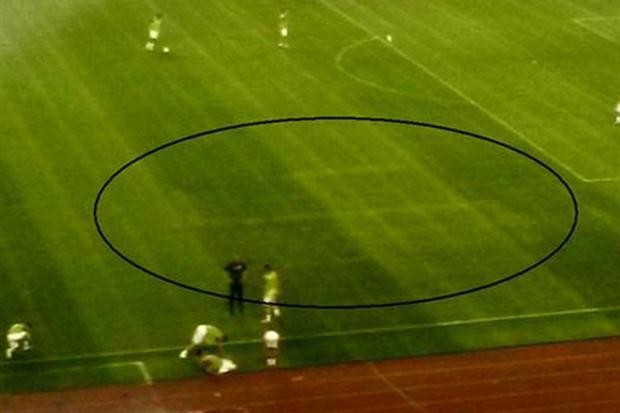 Investigan quién dibujó la esvástica sobre el césped en el Croacia vs. Italia | Deportes