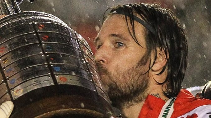 Cavenaghi cumple: se tatuó la Copa Libertadores | Deportes