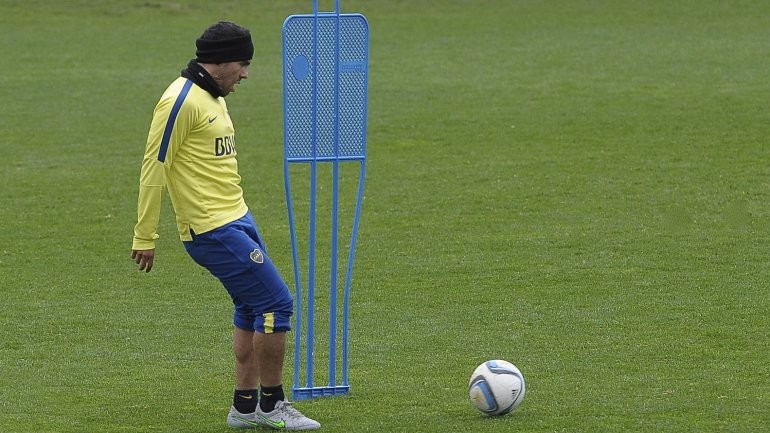 Un dolor lumbar le impidió a Tevez entrenar con el resto del plantel | Deportes