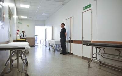 Lo acuchilló, se arrepintió y cuando fue a verlo al hospital, lo detuvieron | Actualidad