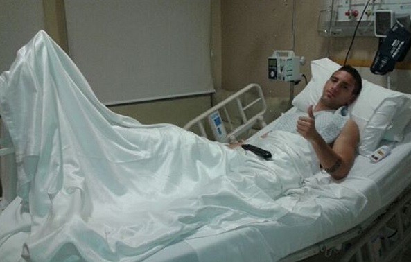 Tras la operación, el Turco Ham le agradeció a todos menos a Tevez | Deportes