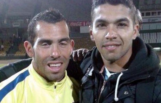 Un joven pasó la noche preso por sacarse una foto con Tevez | Deportes