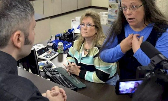 Aseguran que el Papa se reunió con la jueza que se negó a casar parejas homosexuales | Internacionales