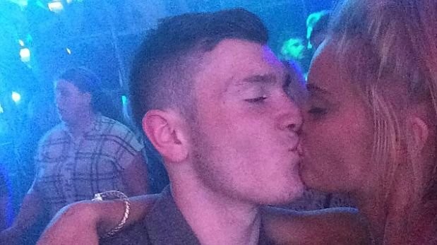 Una joven publicó una foto besando a un chico en Facebook y le contestó la novia | Curiosidades