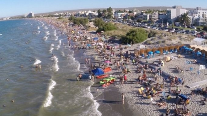 Chubut: nene sufrió fractura de cráneo en una playa al volarse un inflable | Actualidad