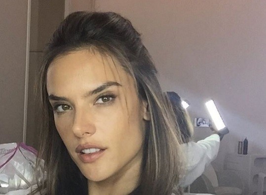 Una modelo reveló sin querer su secreto para las selfies | Espectáculos