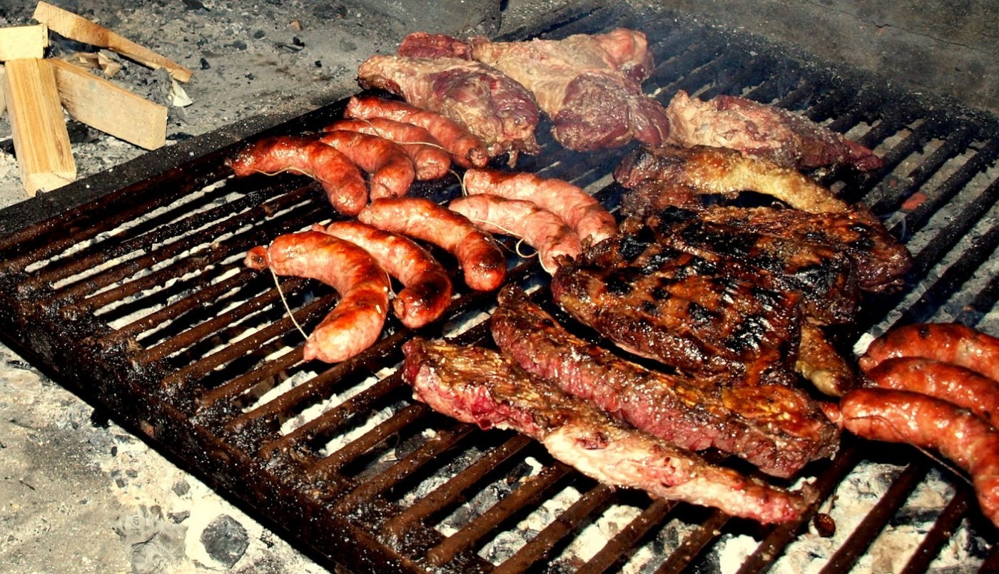 Comía un asado con amigos y murió ahogado con un pedazo de carne | Actualidad