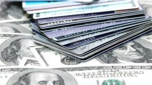 No se aplicará el 35% a los gastos en dólares hechos con tarjeta pero aún no liquidados | Política