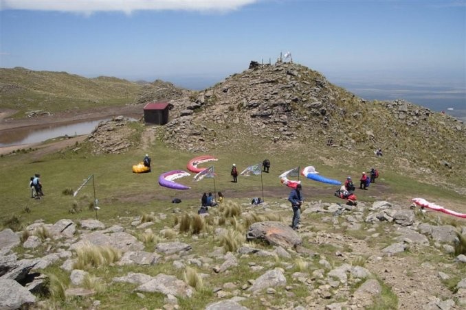 San Luis: murió una turista y un instructor al caer el parapente | Actualidad