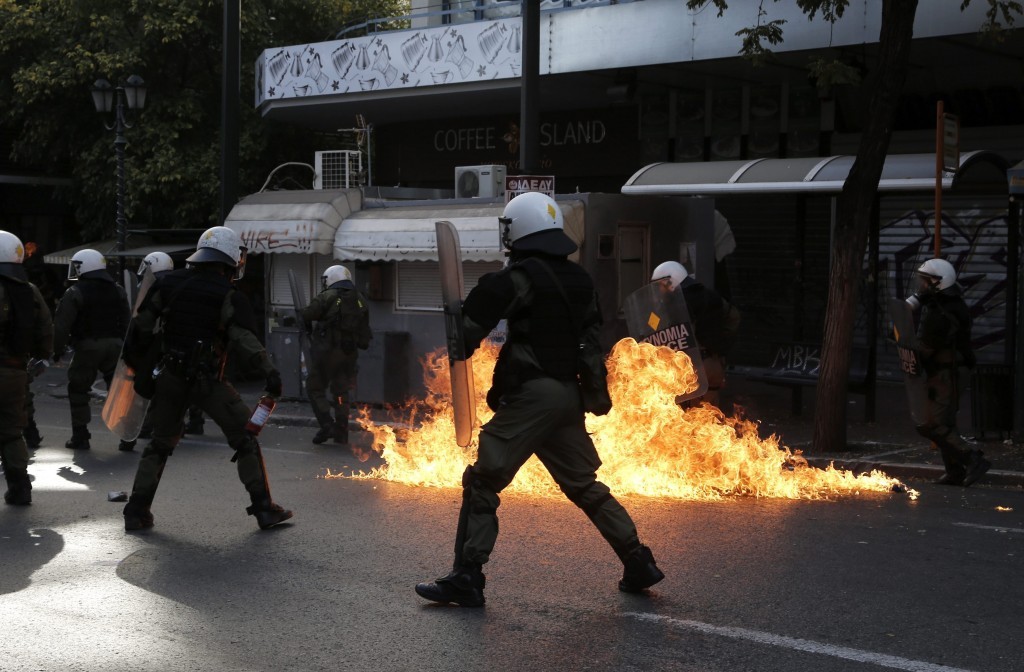 Grecia sale a la calle en medio de la huelga general por rechazo a la reforma de pensiones | Internacionales