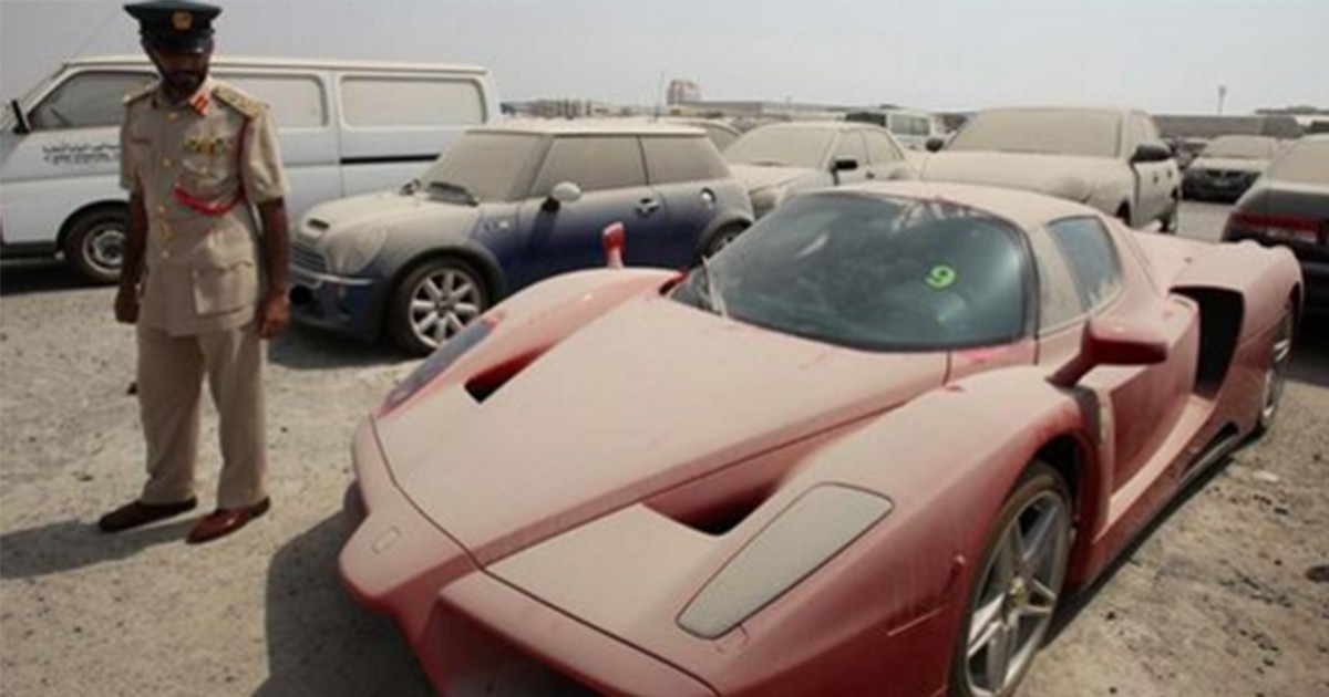 Por qué esta exclusiva Ferrari abandonada no se puede vender | Curiosidades