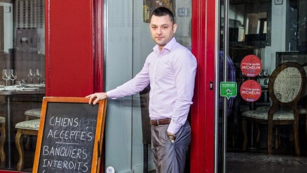 Dueño de uno de los mejores restaurantes de París le prohíbe la entrada a banqueros | Internacionales