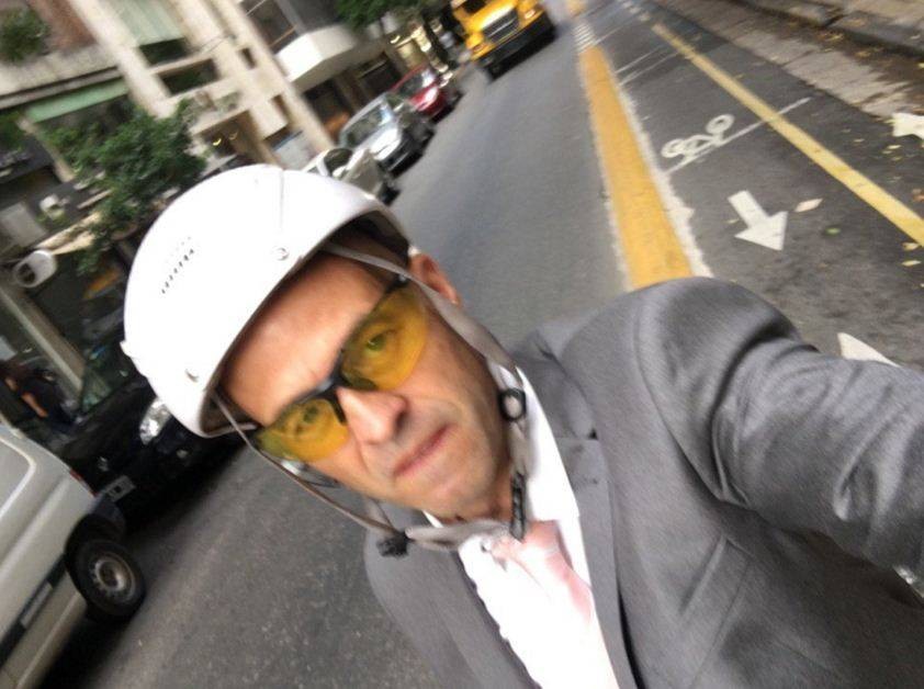 #ObamaEnArgentina : Dietrich fue a Casa Rosada en Bici y lo demoraron en la puerta | Política